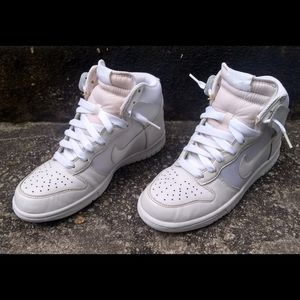 Nike Dunk High women's 9
